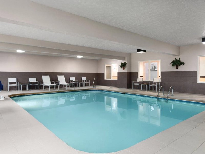 Country Inn & Suites by Radisson, Fairborn South, OHの写真