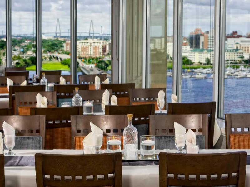 Holiday Inn Charleston-Riverview By IHGの写真