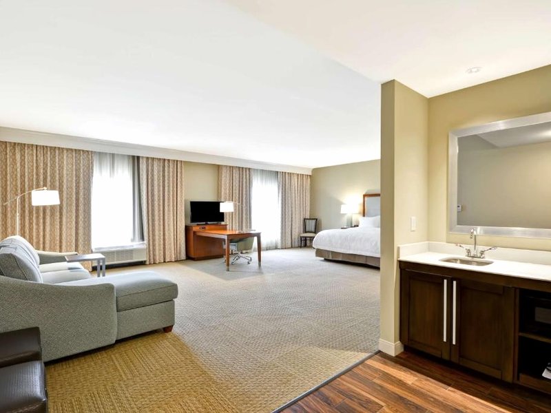 ハンプトン イン アンド スイーツ チャールストン エアポート (Hampton Inn & Suites Charleston Airport)の写真
