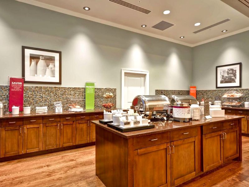 ハンプトン イン アンド スイーツ チャールストン エアポート (Hampton Inn & Suites Charleston Airport)の写真