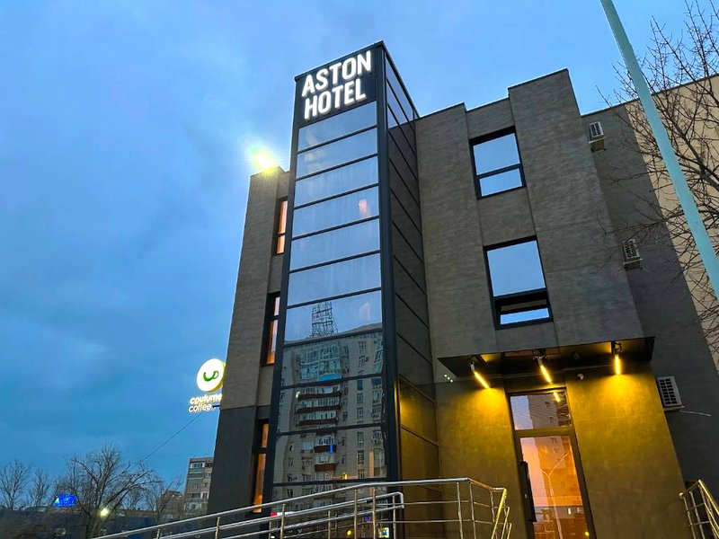 Aston Hotelの写真