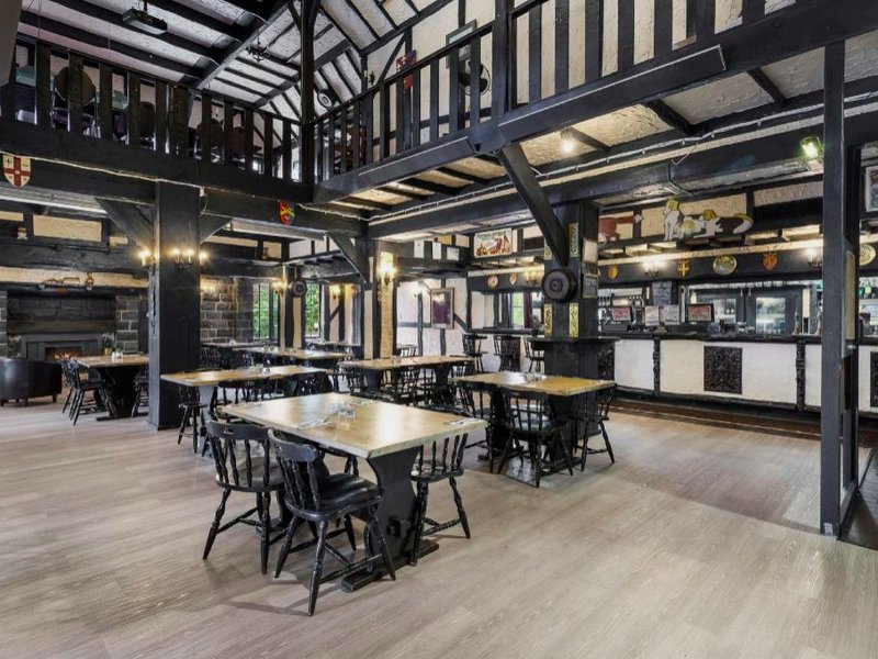ザ フォックス アンド ハウンズ ヒストリック ホテル (The Fox and Hounds Historic Hotel)の写真