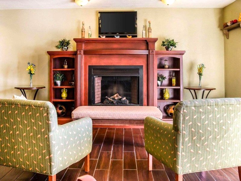 クオリティ イン (Quality Inn)の写真