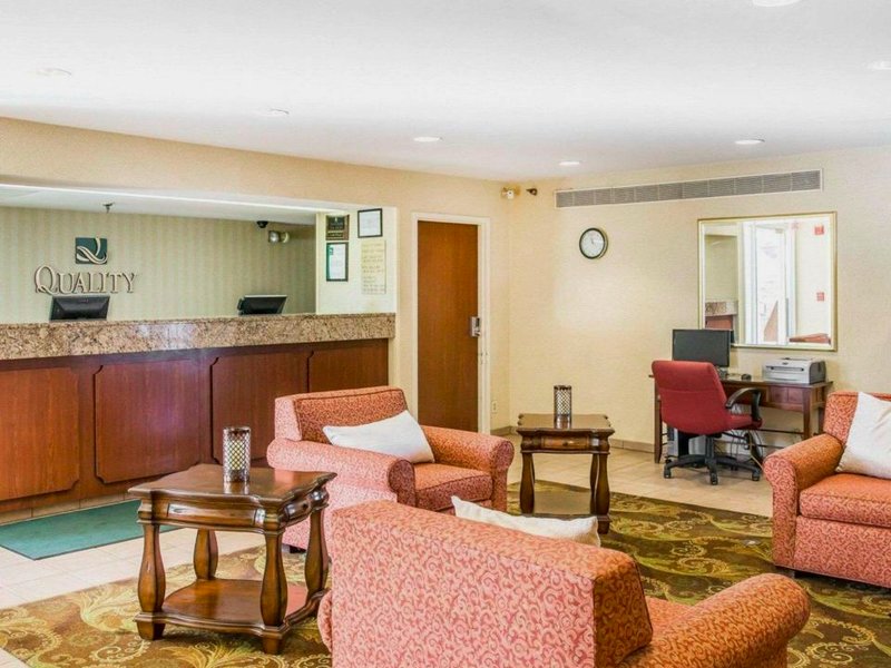 クオリティ イン (Quality Inn)の写真