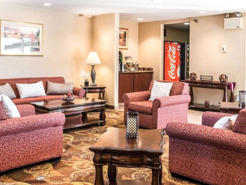 クオリティ イン (Quality Inn)の写真