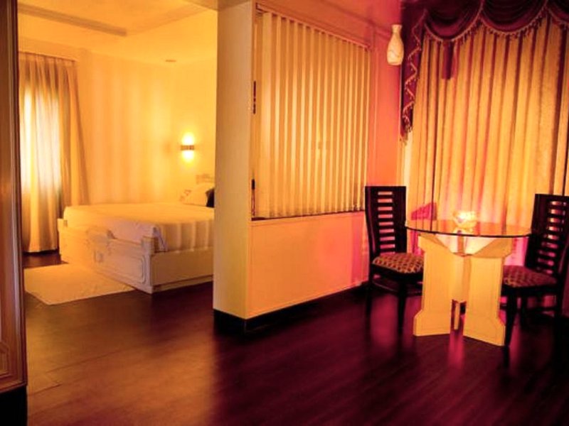 ホテル シーラ タワーズ (Hotel Sheela Towers)の写真