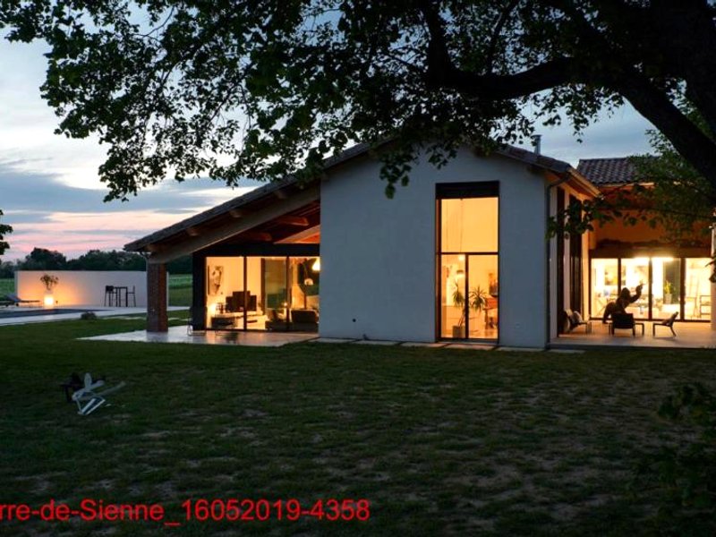 Terre de Sienneの写真