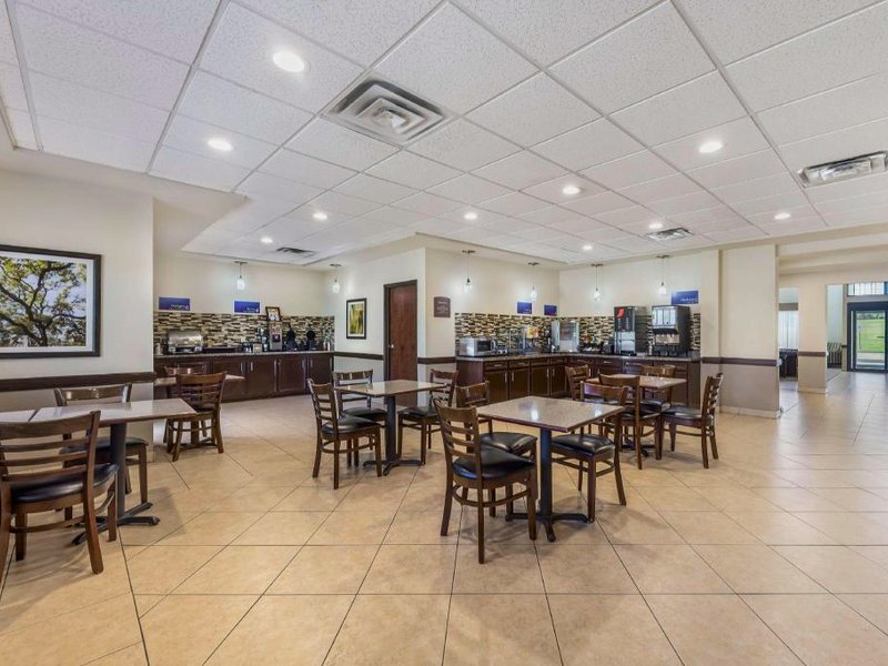Best Western La Grange Inn & Suitesの写真