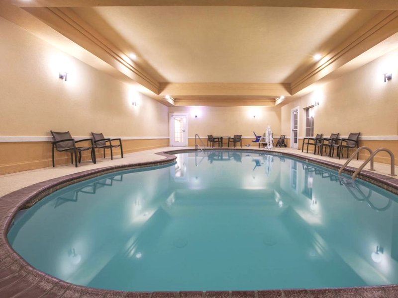 La Quinta Inn & Suites by Wyndham Jacksonville TXの写真