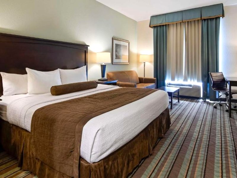 Best Western Plus Chain of Lakes Inn & Suitesの写真