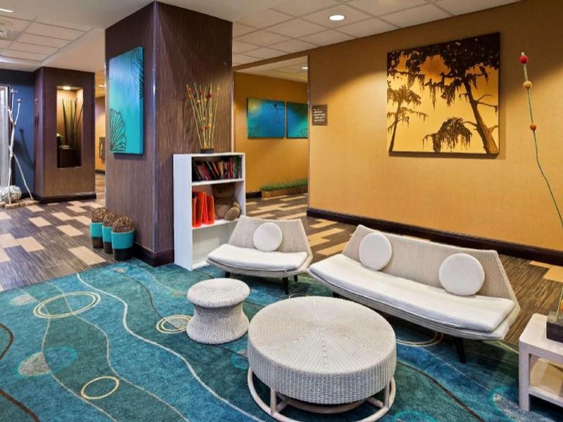 Best Western Plus Chain of Lakes Inn & Suitesの写真