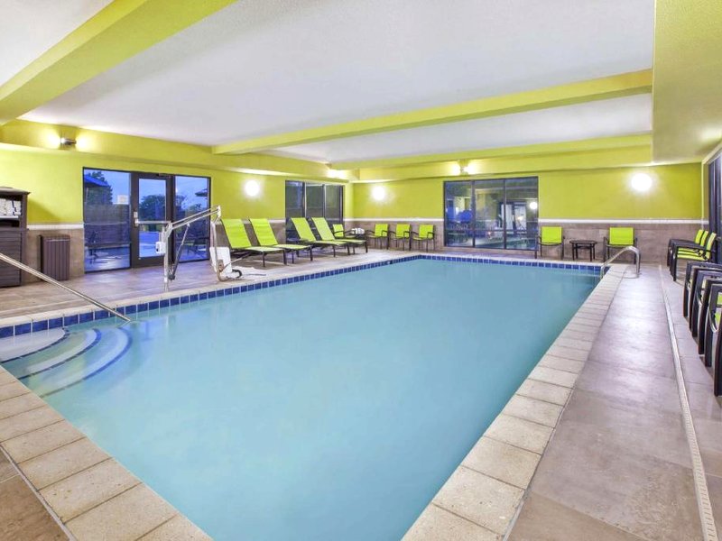 Hampton Inn & Suites Cleveland/Oakwood Villageの写真