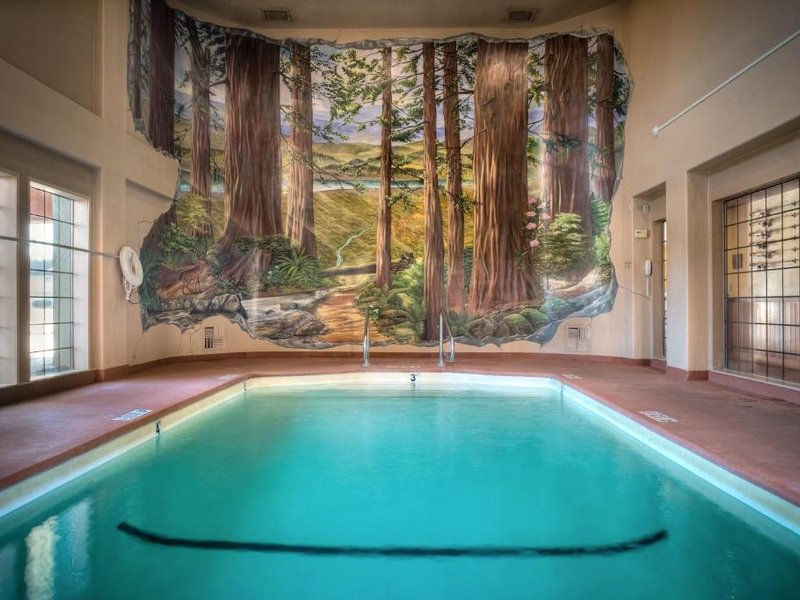 ザ レッドウッド リバーウォーク ホテル (The Redwood Riverwalk Hotel)の写真