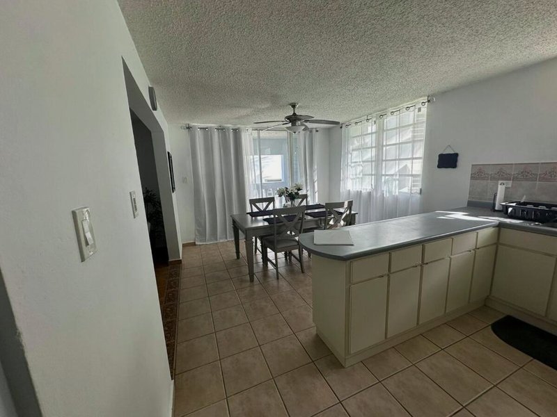 Large 1 Bedroom Apt with 2 balconies and Poolの写真