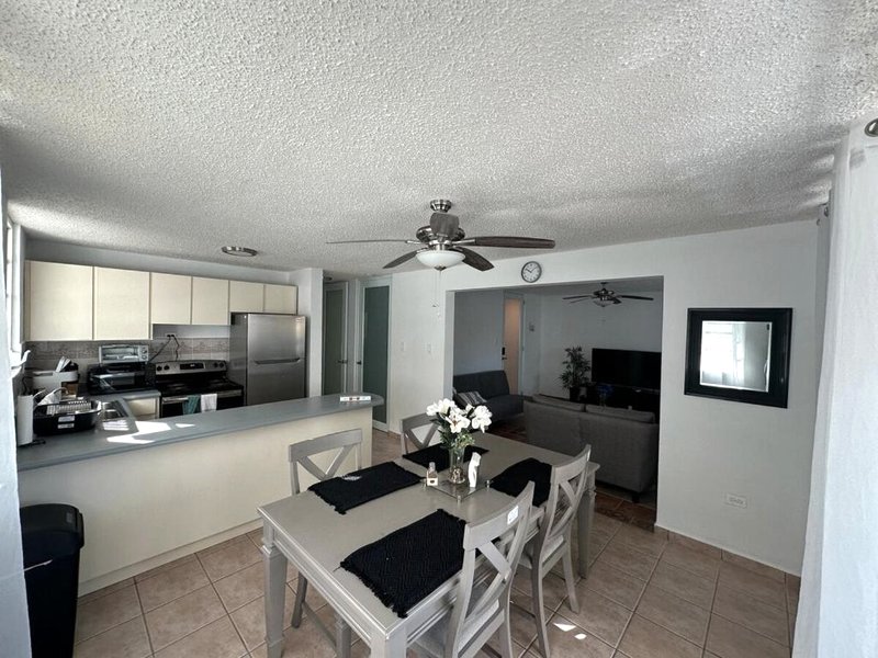 Large 1 Bedroom Apt with 2 balconies and Poolの写真