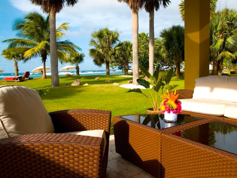 ヴィラ モンタナ ビーチ リゾート (Villa Montana Beach Resort)の写真