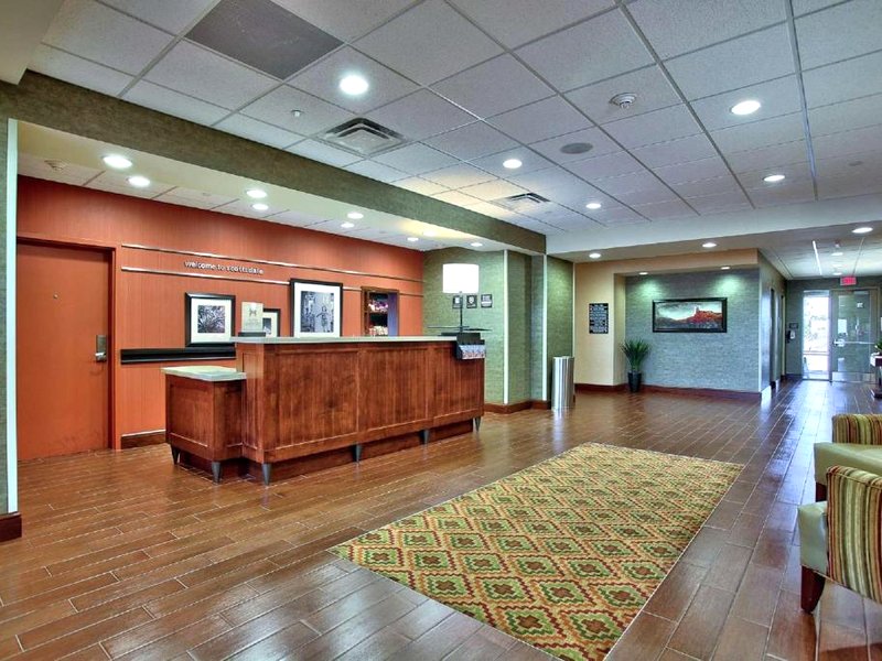 ハンプトン イン & スイーツ スコッツデール アット トーキング スティック (Hampton Inn & Suites Scottsdale at Talking Stick)の写真