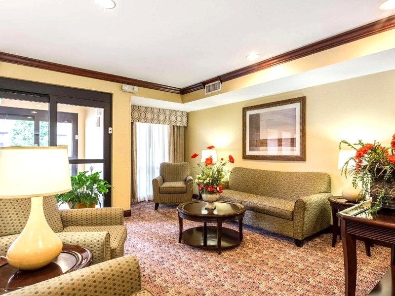 コンフォート スイーツ (Comfort Suites)の写真