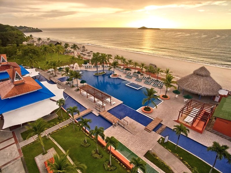 Grand Decameron Panama, A Trademark All-Inclusive Resortの写真