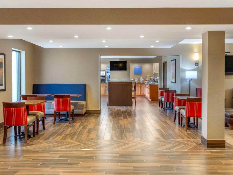 Comfort Inn & Suites Rochelle - DeKalbの写真
