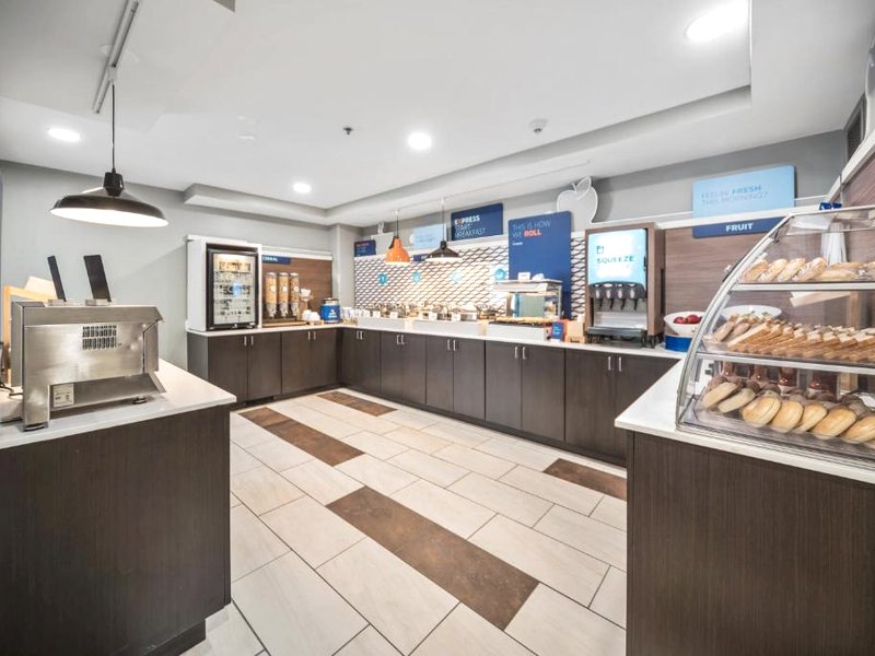 ホリデイ イン エクスプレス シカゴ ノースウエスト バーノン ヒルズ バイ IHG (Holiday Inn Express Chicago Northwest-Vernon Hills By IHG)の写真