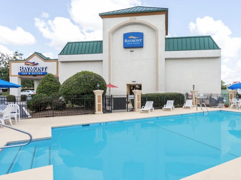 ベイモント バイ ウィンダム グリーンズボロ コロシアム (Baymont by Wyndham Greensboro/Coliseum)の写真
