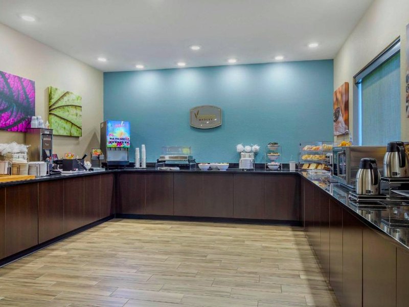 メインステイ スイーツ ニューナン アトランタ サウス (MainStay Suites Newnan Atlanta South)の写真