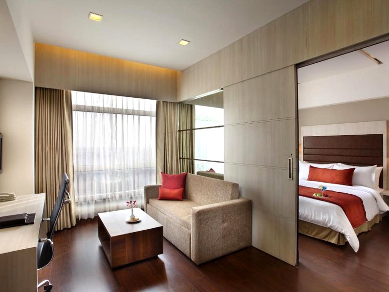 Mahagun Sarovar Portico Suites Ghaziabadの写真