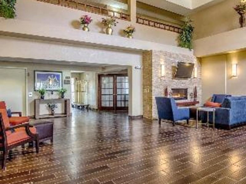 Baymont Inn & Suites Grafton/Milwaukeeの写真