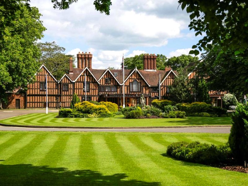 マクドナルド アルベストン マナー ホテル (Macdonald Alveston Manor Hotel)の写真