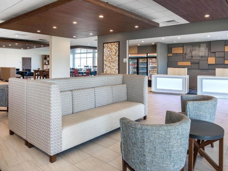 Holiday Inn Express & Suites Ludington By IHGの写真