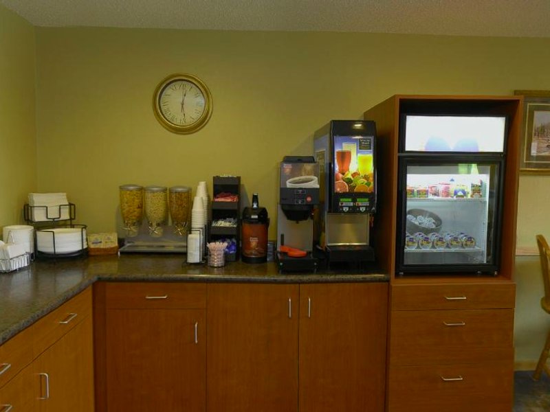 アメリカズ ベスト バリュー イン&スイーツ インターナショナル フォールズ (Americas Best Value Inn & Suites International Falls)の写真