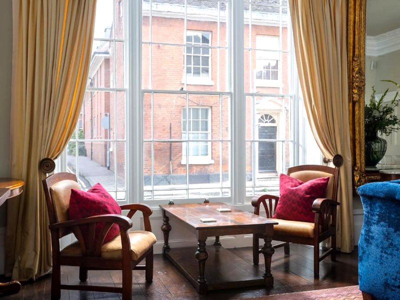 St Johns House Lichfieldの写真