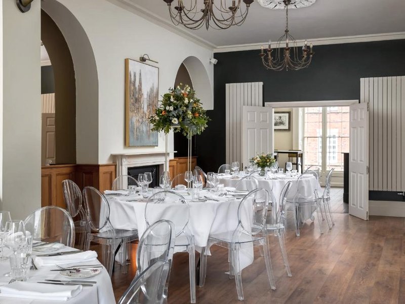 St Johns House Lichfieldの写真