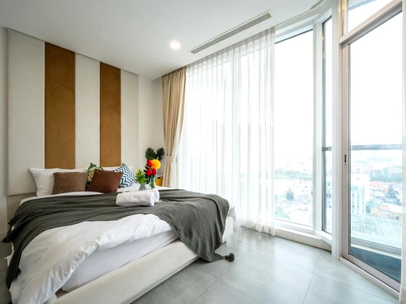 Penthouse Residence SkyBar by Caerus Management の写真