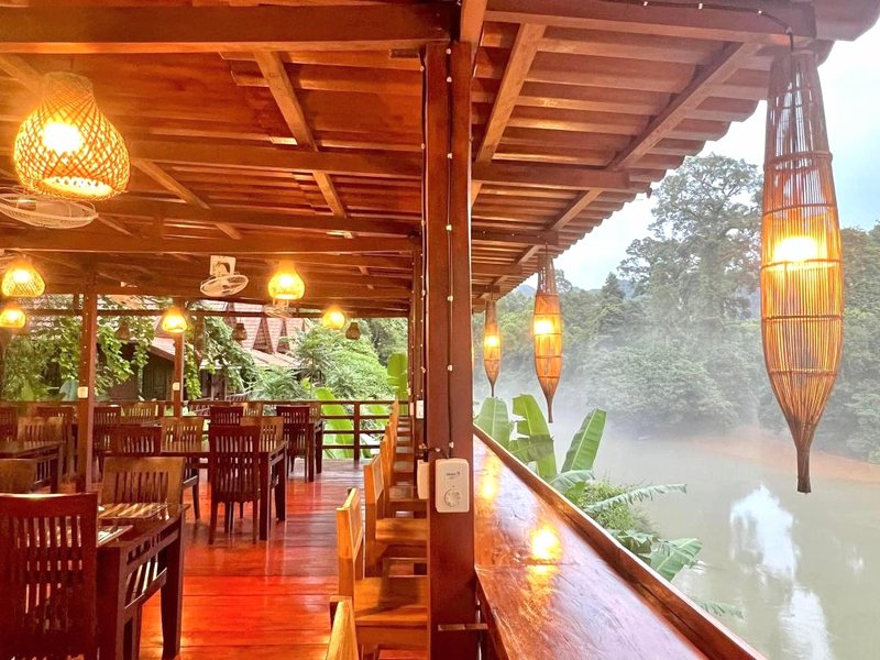 サラ コンロ― ロッジ (Spring River Resort)の写真
