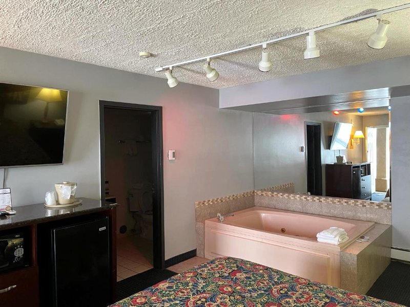 American Inn and Suitesの写真