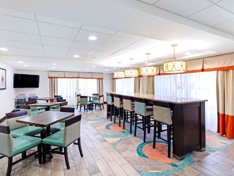 ベストウェスタン プラス シカゴランド カントリーサイド (Best Western Plus Chicagoland - Countryside)の写真