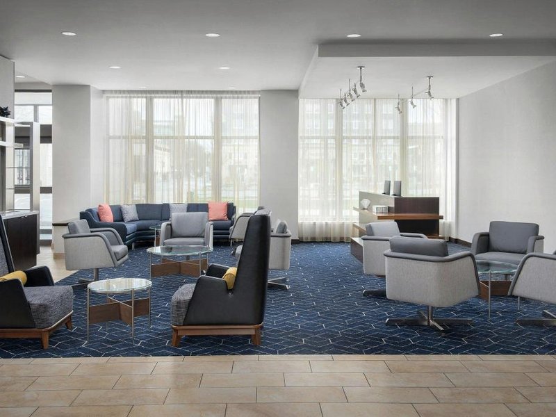 コートヤード マンシー アット ホライズン コンベンション センター (Courtyard Muncie at Horizon Convention Center)の写真
