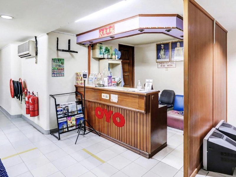OYO 90376 Centre Point Hotelの写真