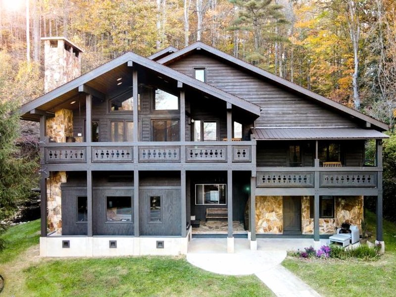 Outland Chalet & Suites Great Smoky Mountainsの写真