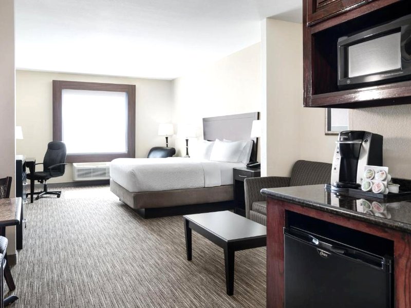 Holiday Inn Express and Suites Snyder By IHGの写真