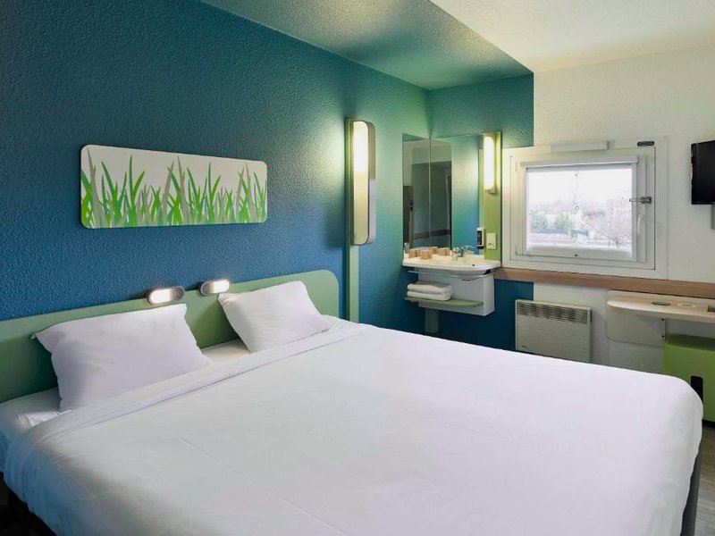 B&B HOTEL Cergy Pierrelayeの写真
