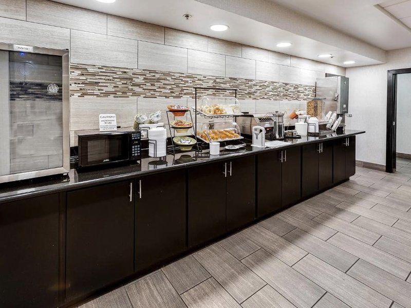 La Quinta Inn & Suites by Wyndham Clarksvilleの写真