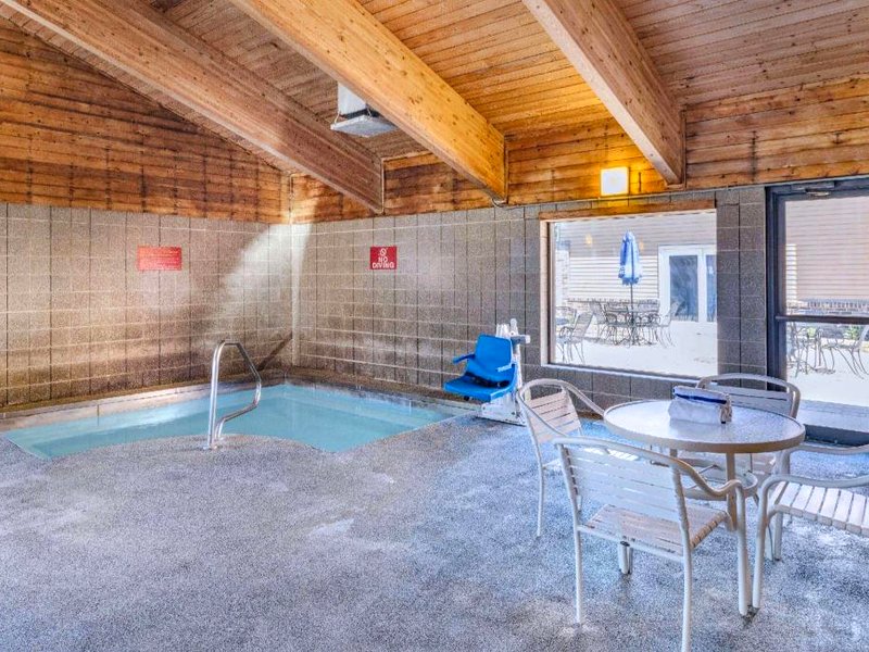 AmericInn by Wyndham Aberdeen - Event Centerの写真