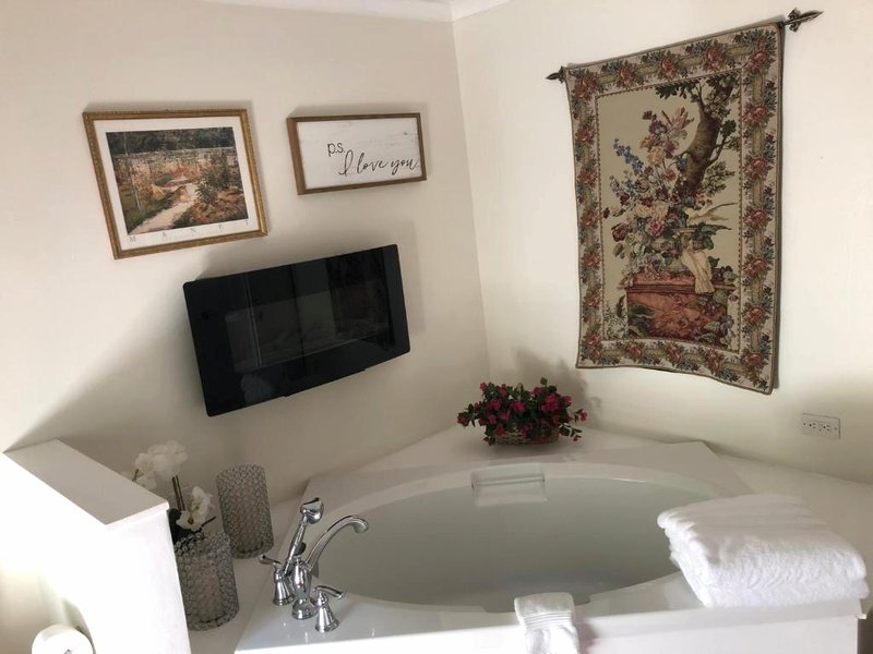 18 ヴァイン イン&キャリッジ ハウス ベッド アンド ブレックファースト（大人専用） (18 VINE INN & CARRIAGE HOUSE BED AND BREAKFAST - ADULT ONLY)の写真
