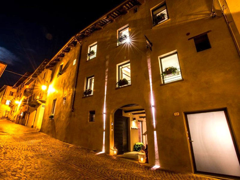 ユーヴェ ルームズ＆ワインバー (Uve Rooms & Wine Bar)の写真