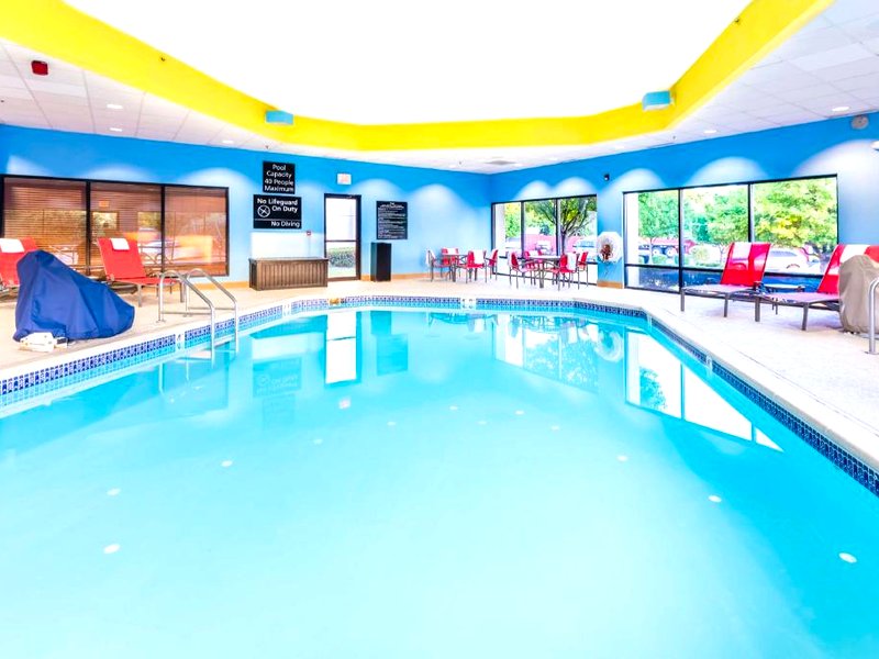 Hampton Inn by Hilton St. Charles St. Petersの写真