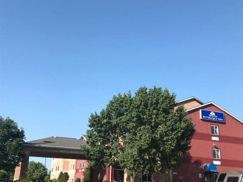 アメリカズ ベスト バリュー イン&スイーツ セント ルイス セント チャールズ イン (Americas Best Value Inn & Suites St. Louis, St. Charles Inn)の写真