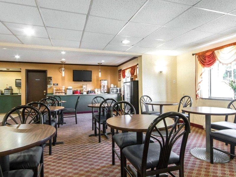 エコノ ロッジ マディソン イースト (Econo Lodge Madison East)の写真